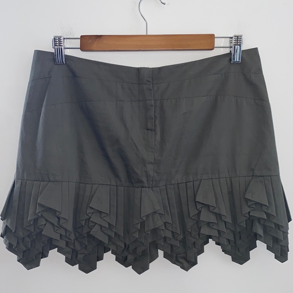 Ryu: women’s pleated ruffle skirt medium brown, M